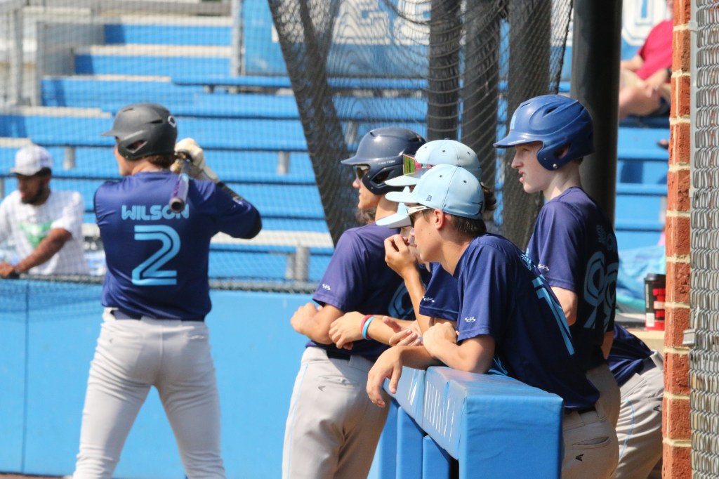 BRE Fall 17U-18U players at the dugout rail